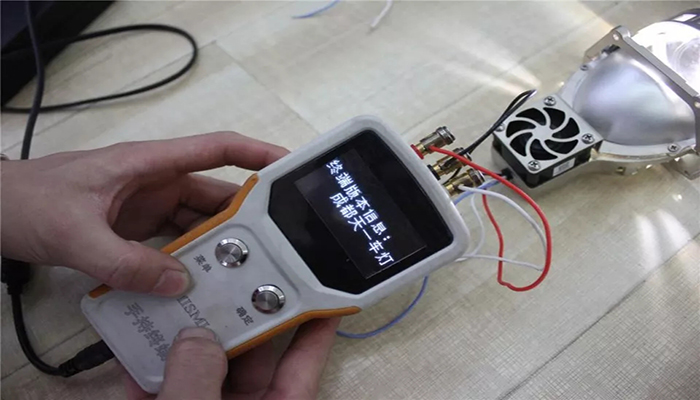 米石led雙光透鏡智能終端展示