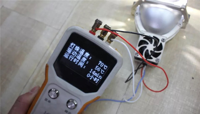 米石led雙光透鏡終端展示 米石led雙光透鏡終端展示