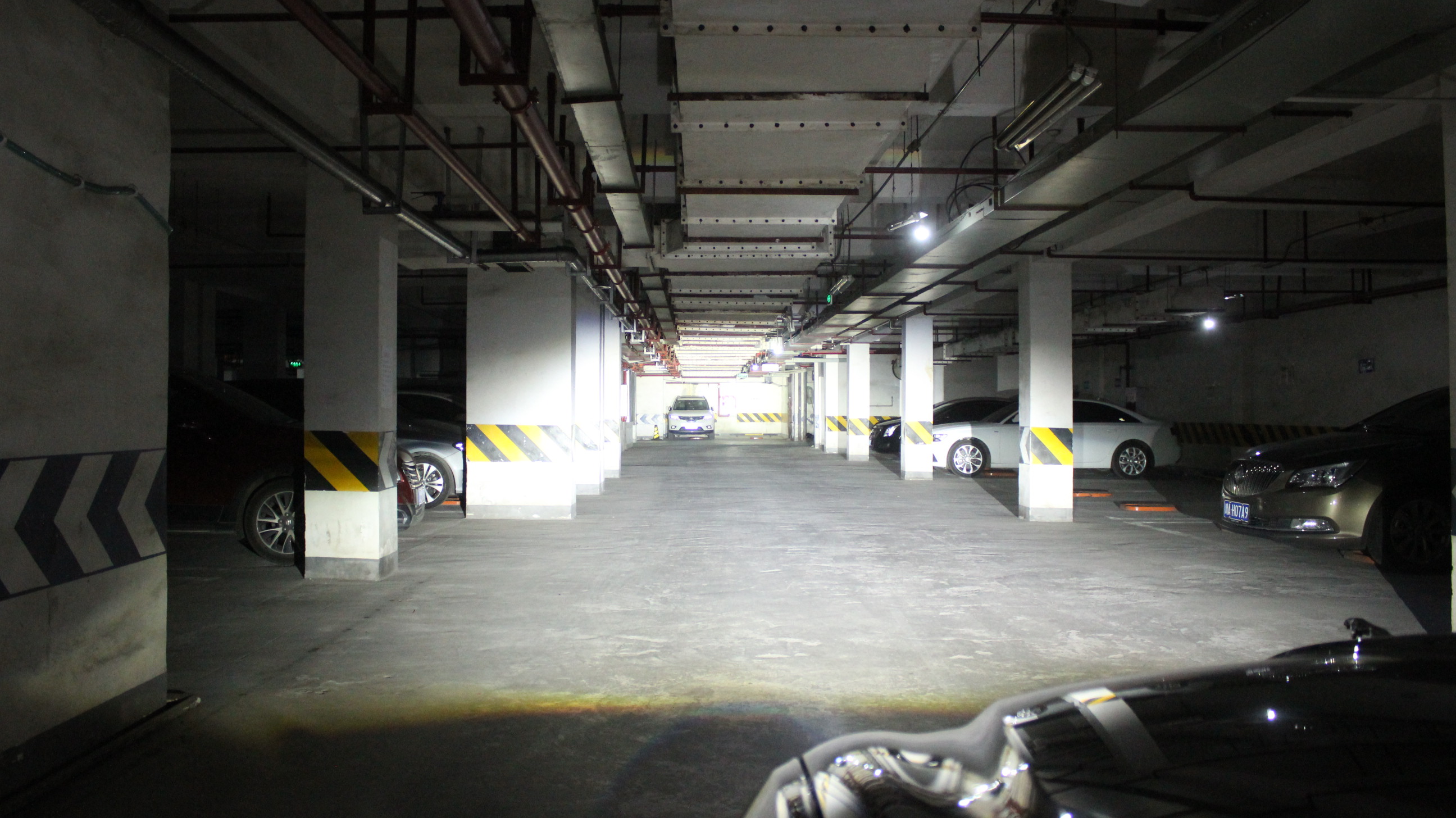 成都捷豹XF升級LED透鏡遠(yuǎn)光效果實(shí)拍