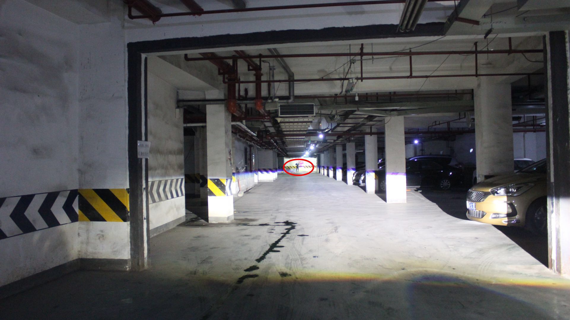 成都天一車(chē)燈保力獅Laser激光大燈近光實(shí)拍 成都天一車(chē)燈保力獅Laser激光大燈近光實(shí)拍