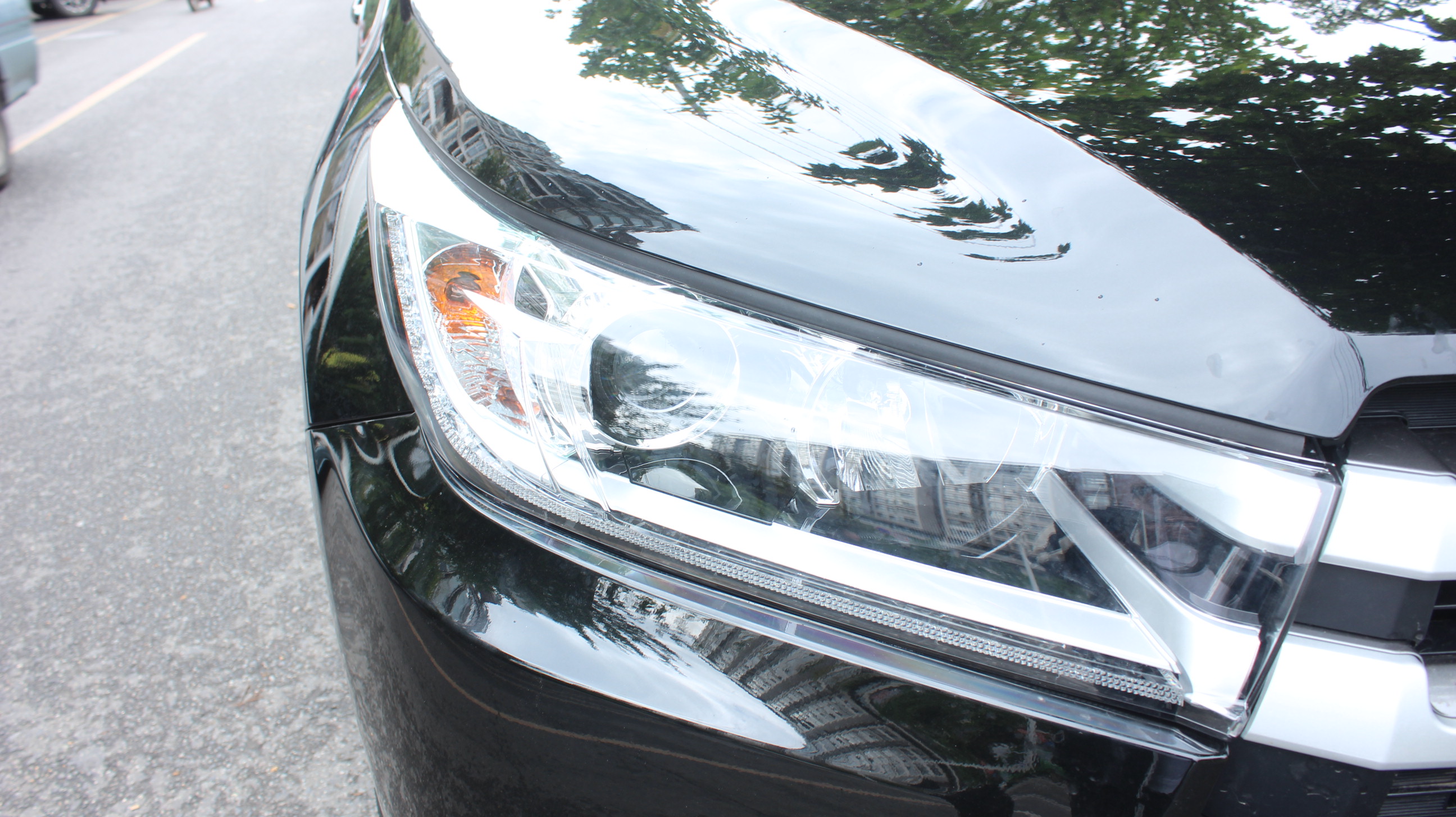 成都天一車燈新漢蘭達車燈改裝米石LED雙光透鏡效果展示