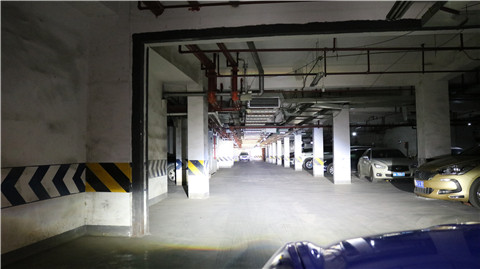 瑪莎拉蒂吉博力車燈改裝完成后遠(yuǎn)近光效果實拍