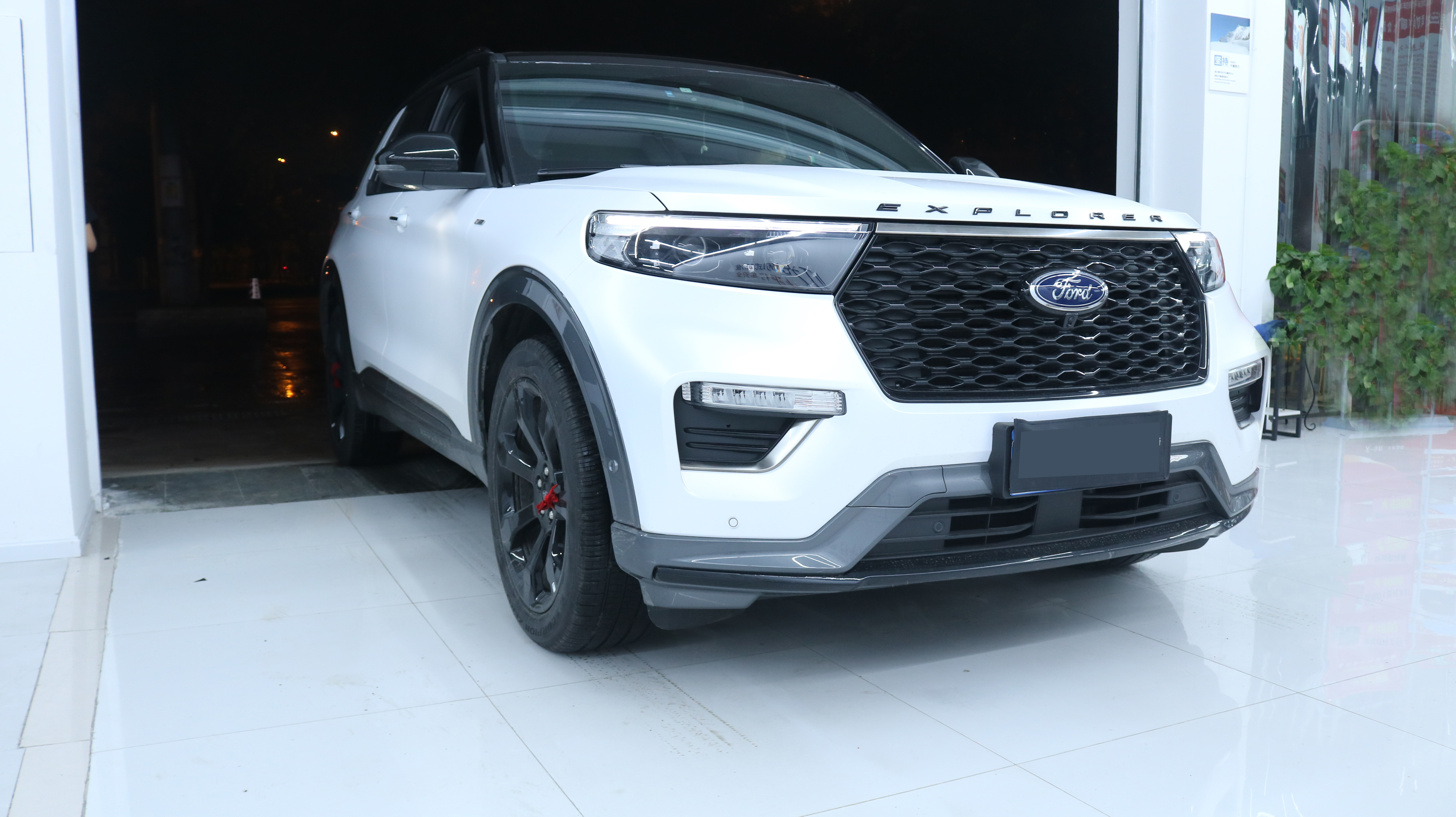 福特探險者車燈改裝激光大燈效果