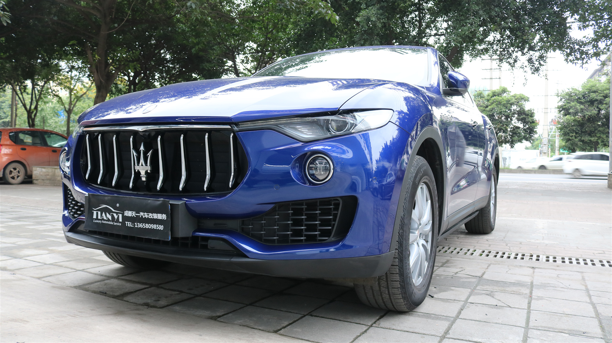 瑪莎拉蒂萊萬特車燈改裝